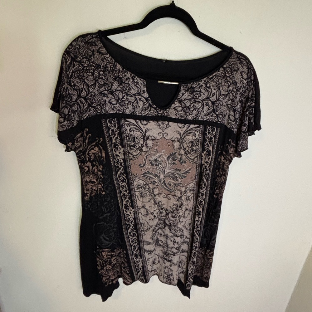 Black and Taupe Floral Keyhole Short Sleeve Top